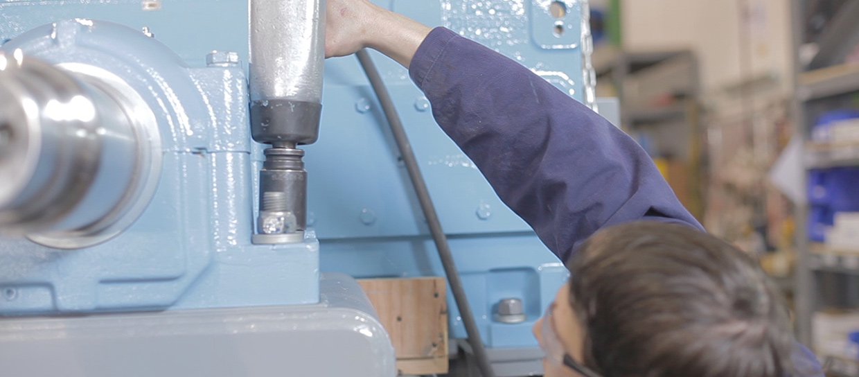 How-to-Build-a-Wind-Turbine-Mounting-the-Gearbox-and-Generator