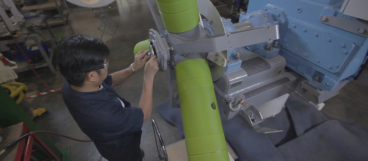How-to-Build-a-Wind-Turbine-Placing-the-Rotor-Hub-6